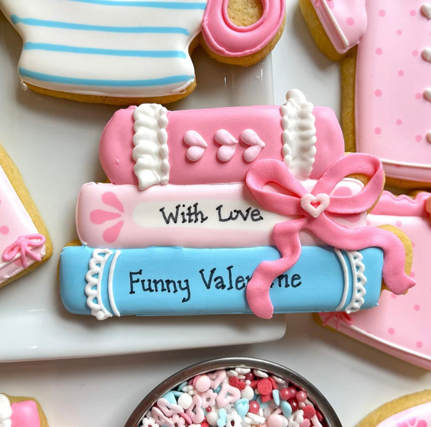 Valentines Day Cozy Set-6 Cookies