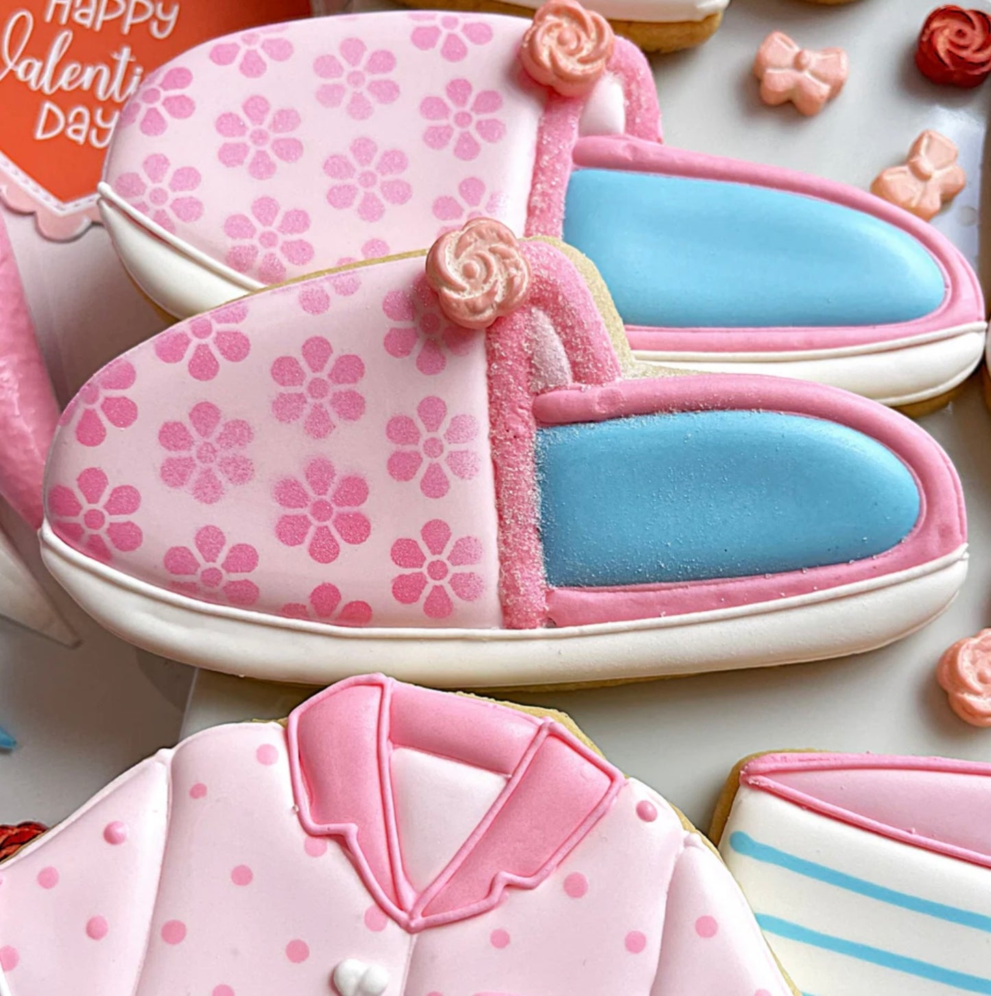 Valentines Day Cozy Set-6 Cookies