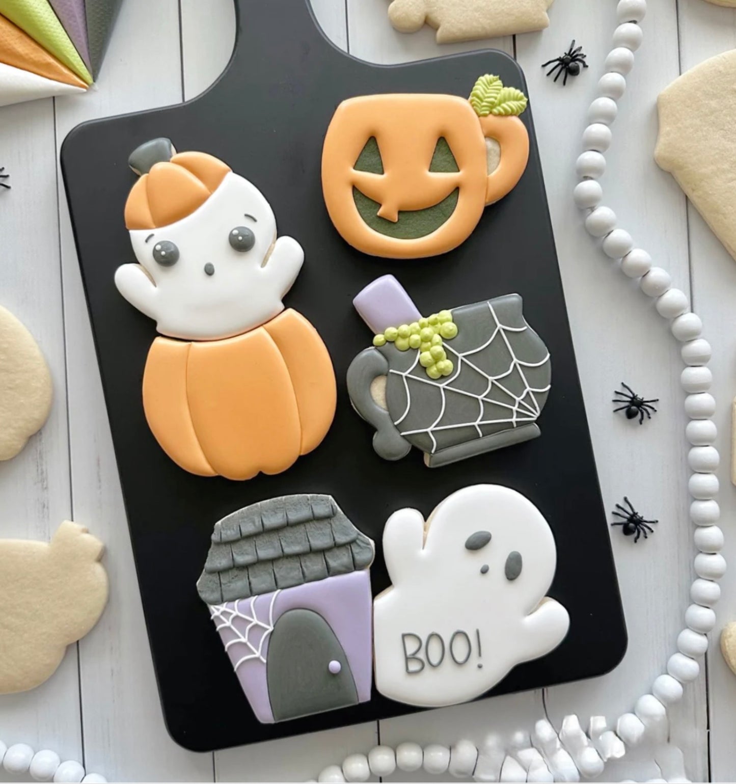Cute Halloween-6 count Designer Decorated Cookies